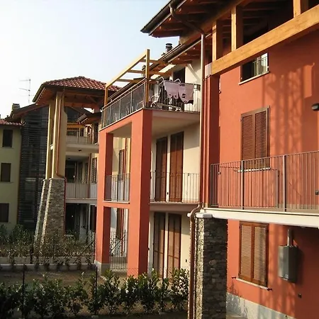 Casa Marck דירה Maccagno